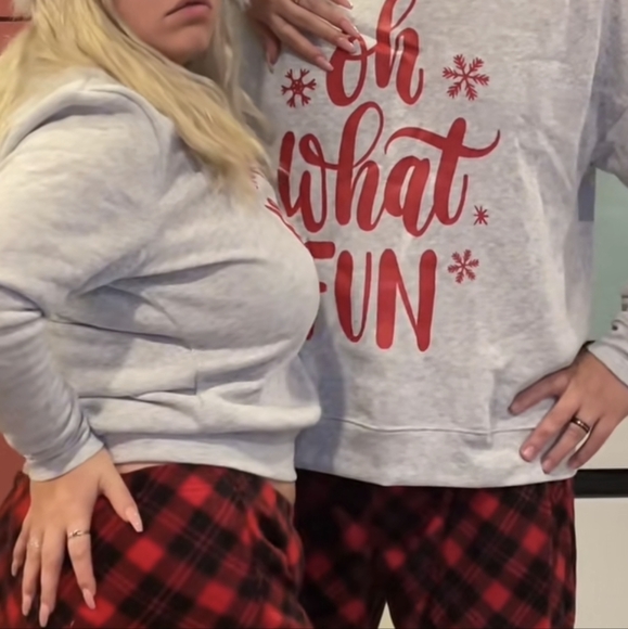 Holiday Family Christmas 2 piece Pjs Sets Dad XXL,Mom XL,& Daughter,L 10/12 - Picture 5 of 9